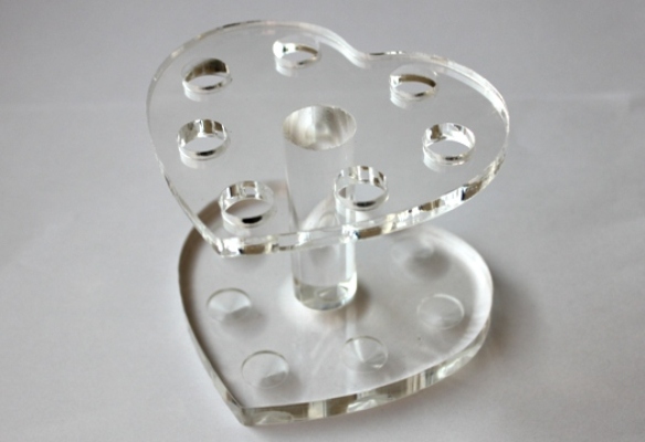 pinselstander_in_herzform